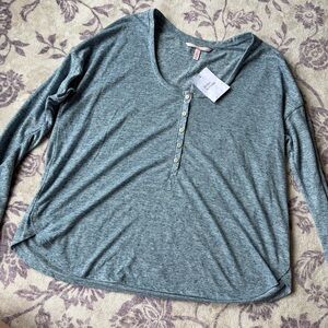 Victoria’s Secret Henley Sleep Top Small